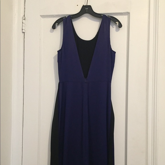 Vera Wang Sequin Evening Gown with Low Back - Picture 6 of 6